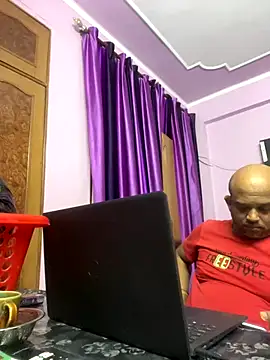 Dick 6inches online show from 8, 10, 2025