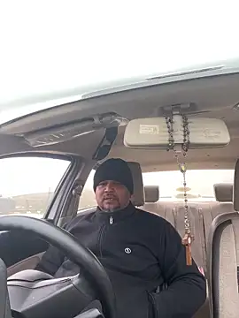 Dick 6inches online show from 15, 12, 2025