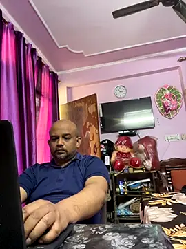 Dick 6inches online show from 15, 11, 2025