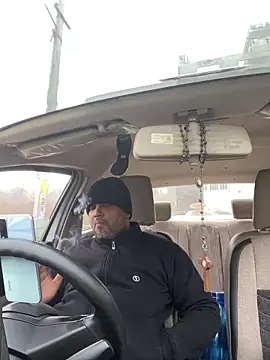 Dick 6inches online show from 19, 12, 2025