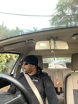 Dick 6inches online show from 4, 11, 2025