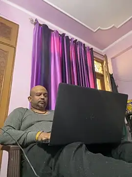 Dick 6inches online show from 28, 11, 2025