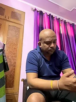 Dick 6inches online show from 20, 10, 2025