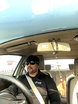 Dick 6inches online show from 24, 10, 2025