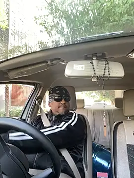 Dick 6inches online show from 9, 4, 2026