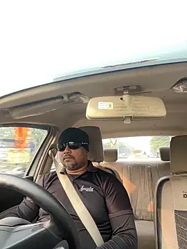 Dick 6inches online show from 22, 10, 2025