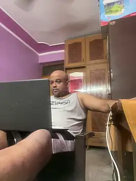 Dick 6inches online show from 23, 4, 2026
