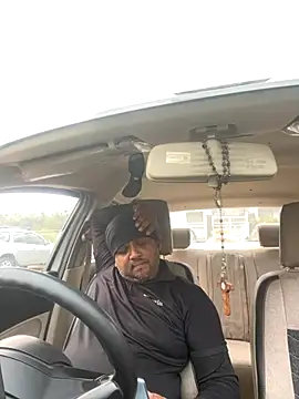 Dick 6inches online show from 31, 10, 2025