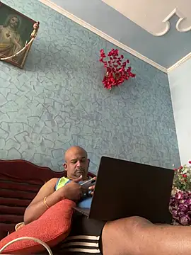 Dick 6inches online show from 21, 3, 2026