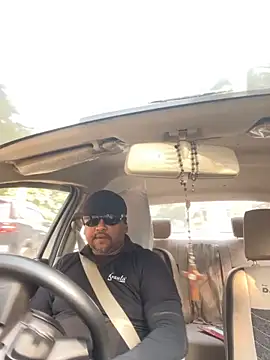 Dick 6inches online show from 13, 11, 2025