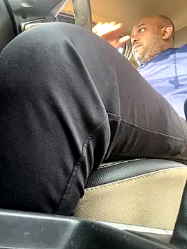 Dick 6inches online show from 2, 11, 2025