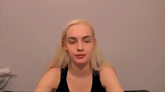 Snapshot of OliviaKisss chatting on 12, 3, 2026 OliviaKisss online show from 12, 3, 2026