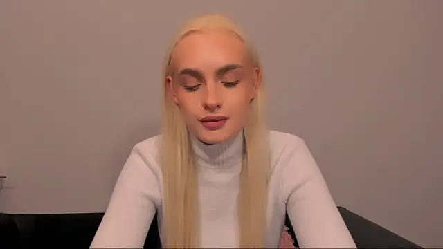 Snapshot of OliviaKisss chatting on 7, 3, 2026 OliviaKisss online show from 7, 3, 2026