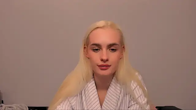 Snapshot of OliviaKisss chatting on 16, 3, 2026 OliviaKisss online show from 16, 3, 2026