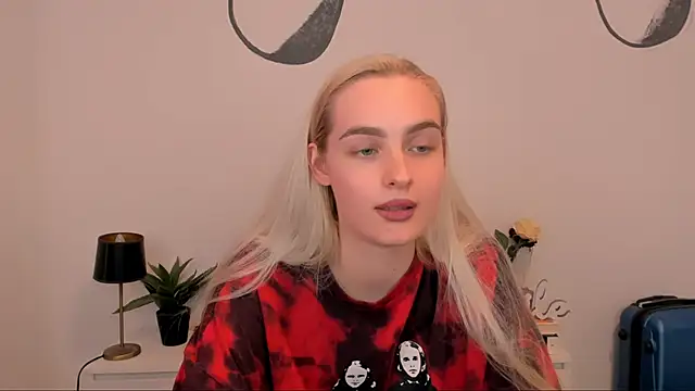 OliviaKisss online show from 3, 10, 2025