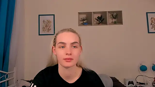 Snapshot of OliviaKisss chatting on 16, 4, 2026 OliviaKisss online show from 16, 4, 2026