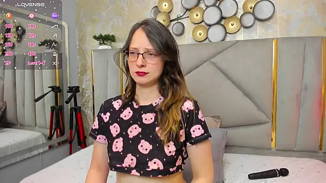 Snapshot of AmbeerWood_ chatting on 20, 9, 2025 AmbeerWood online show from 20, 9, 2025