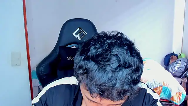 Snapshot of Tommy_Bred chatting on 8, 2, 2026 Tommy Bred online show from 8, 2, 2026