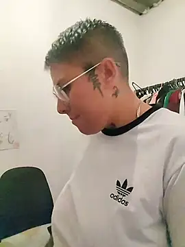 Yessi rousse online show from 3, 11, 2025