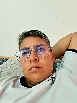 Yessi rousse online show from 4, 11, 2025