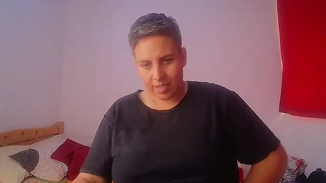 Yessi rousse online show from 6, 10, 2025