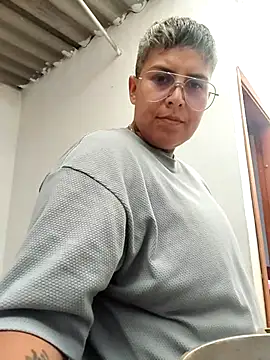 Yessi rousse online show from 12, 11, 2025