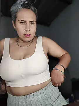 Yessi rousse online show from 28, 5, 2026