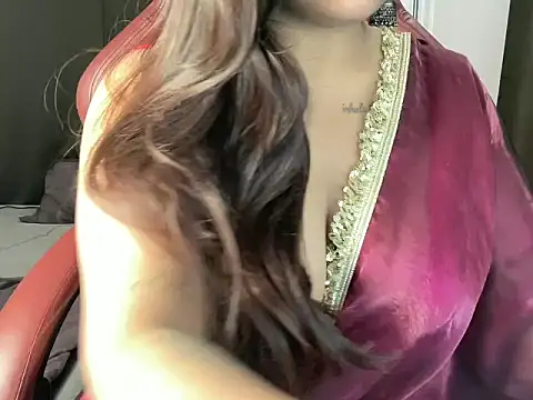 Snapshot of shanayaaa_1 chatting on 3, 2, 2026 shanayaaa 1 online show from 3, 2, 2026