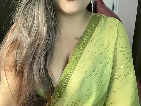 Snapshot of shanayaaa_1 chatting on 16, 2, 2026 shanayaaa 1 online show from 16, 2, 2026