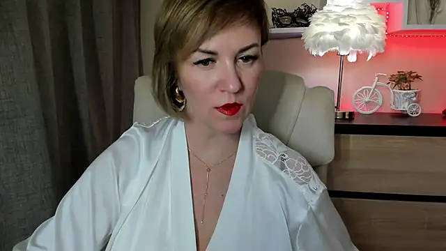 feliziaDesire online show from 4, 11, 2025