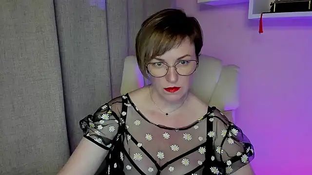 feliziaDesire online show from 3, 6, 2026