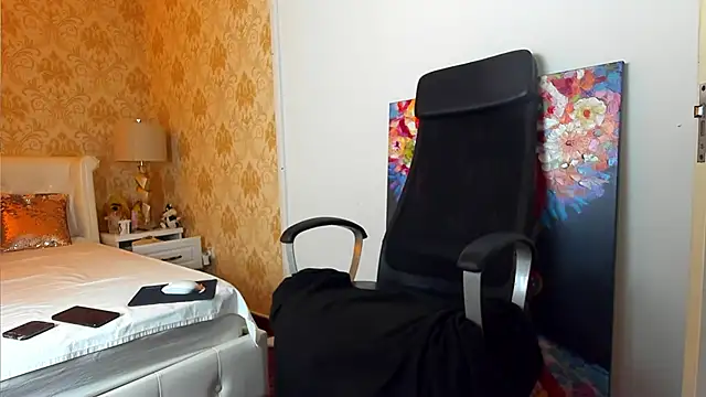 JuliaHunts online show from 19, 12, 2025