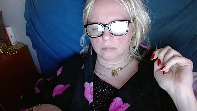 martachatte online show from 28, 4, 2026