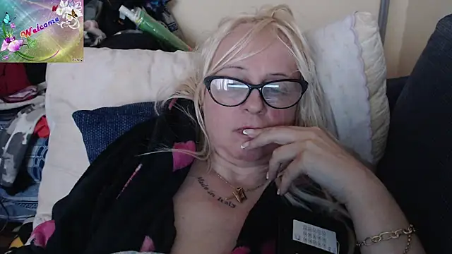 martachatte online show from 15, 10, 2025