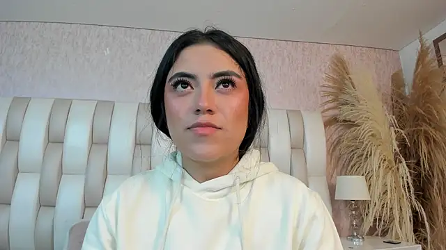 Snapshot of Rebeca_jones chatting on 2, 6, 2026 Rebeca jones online show from 2, 6, 2026
