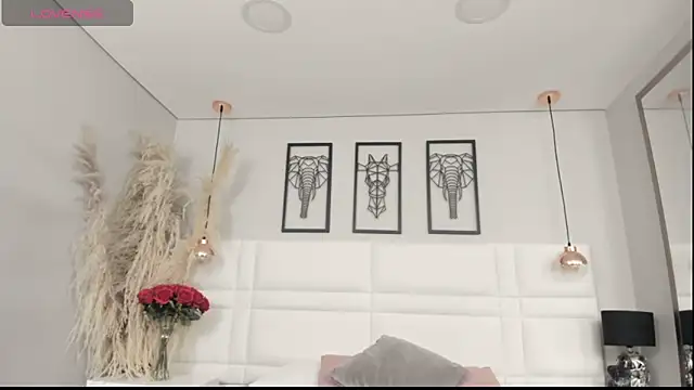 Rebeca jones online show from 25, 9, 2025