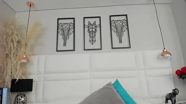 Rebeca jones online show from 26, 11, 2025