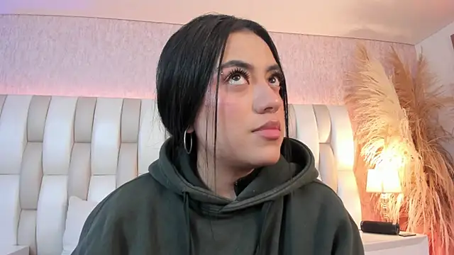 Rebeca jones online show from 14, 4, 2026