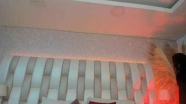 Rebeca jones online show from 2, 4, 2026