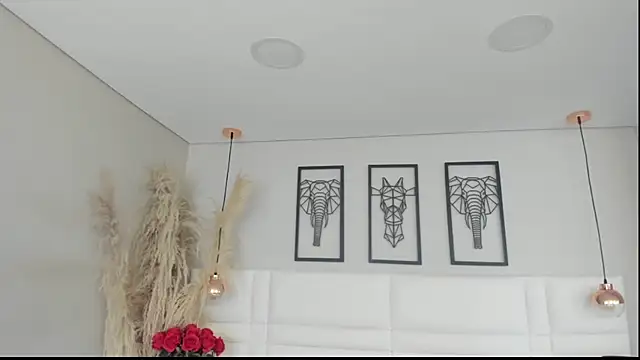 Rebeca jones online show from 1, 10, 2025