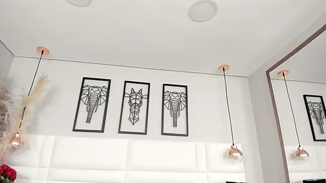 Rebeca jones online show from 6, 10, 2025