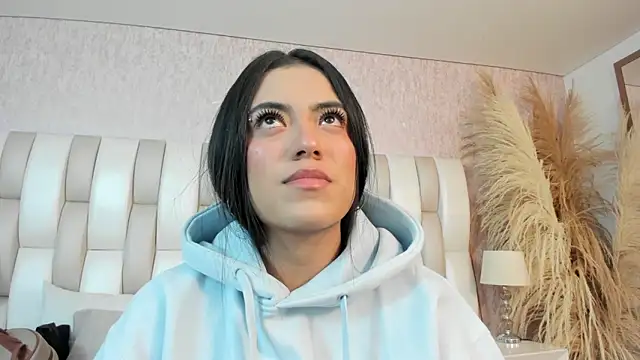 Rebeca jones online show from 13, 4, 2026