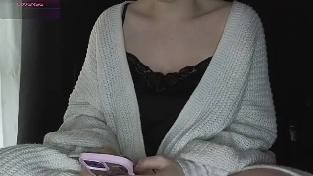 Snapshot of Mia_G0ld chatting on 9, 2, 2026 Mia G0ld online show from 9, 2, 2026