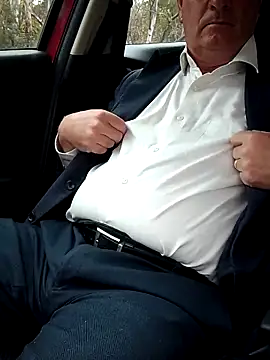 Snapshot of stiffandlubed@xh chatting on 16, 11, 2025 stiffandlubedxh online show from 16, 11, 2025