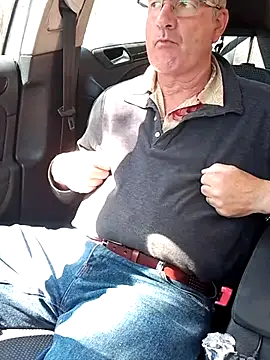 Snapshot of stiffandlubed@xh chatting on 14, 3, 2025 stiffandlubedxh online show from 14, 3, 2025