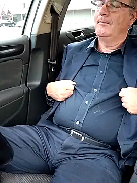 Snapshot of stiffandlubed@xh chatting on 19, 3, 2025 stiffandlubedxh online show from 19, 3, 2025