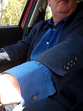 Snapshot of stiffandlubed@xh chatting on 8, 10, 2025 stiffandlubedxh online show from 8, 10, 2025