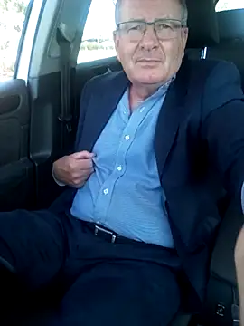 Snapshot of stiffandlubed@xh chatting on 11, 3, 2025 stiffandlubedxh online show from 11, 3, 2025