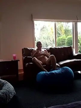 Snapshot of stiffandlubed@xh chatting on 9, 1, 2026 stiffandlubedxh online show from 9, 1, 2026