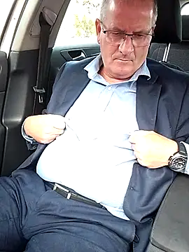 Snapshot of stiffandlubed@xh chatting on 2, 3, 2025 stiffandlubedxh online show from 2, 3, 2025